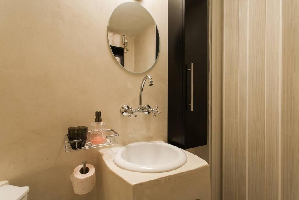 Home Sweet Home @ Central Athens 52 Sq.M. Ngoại thất bức ảnh